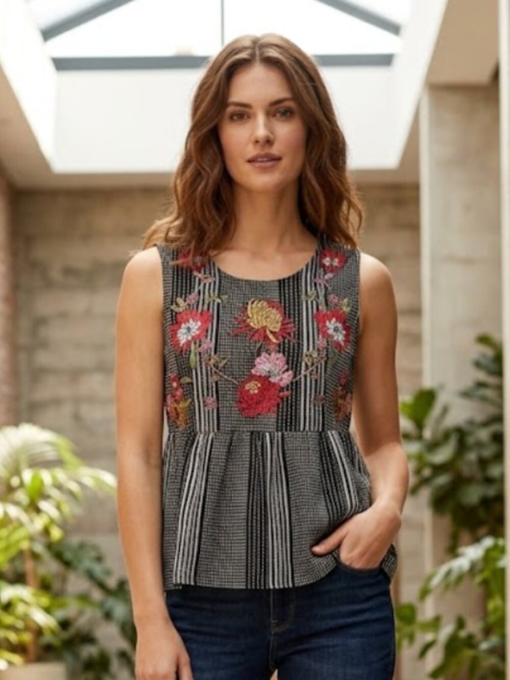 NWOT Anthropologie Dolan Velia Left Coast Collection Embroidered Top
